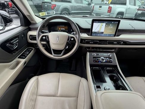 Certified 2023 Lincoln Aviator Reserve w/ Elements Package Plus AWD/4WD image 17