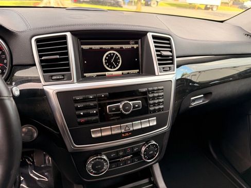 Used 2016 Mercedes-Benz GL 450 4MATIC image 33