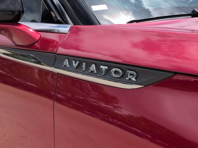 Used 2025 Lincoln Aviator Reserve w/ Equipment Group 201A AWD/4WD image 14