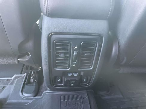 Used 2019 Jeep Grand Cherokee High Altitude AWD/4WD image 14