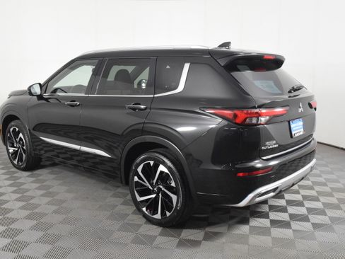 Used 2024 Mitsubishi Outlander SEL image 8