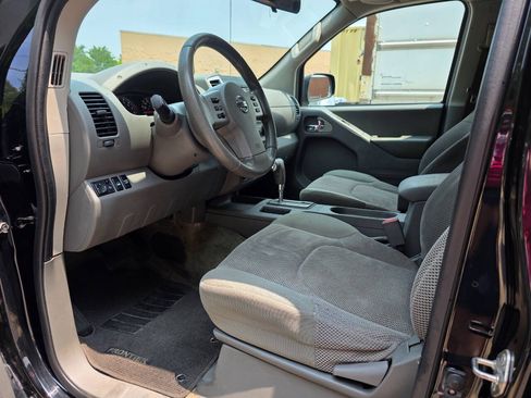 Used 2018 Nissan Frontier SV AWD/4WD image 12