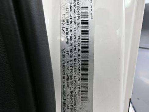 Used 2012 Volkswagen Beetle 2.0T FWD image 35