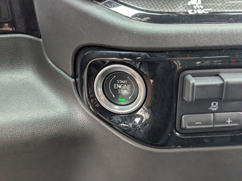 Certified 2023 Chevrolet Silverado 1500 ZR2 w/ Technology Package image 32