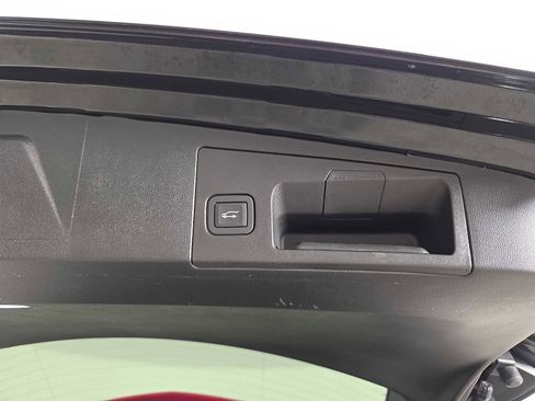 Used 2021 Cadillac XT5 Premium Luxury image 34