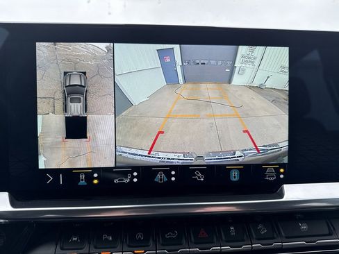 Certified 2023 GMC Sierra 1500 SLT w/ SLT Premium Package image 14