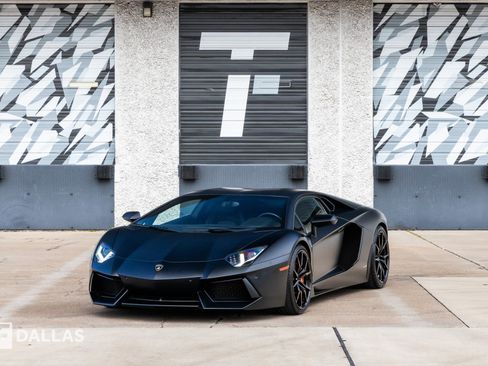Used 2014 Lamborghini Aventador LP 700-4 image 5