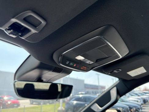 Used 2025 GMC Sierra EV Denali image 16