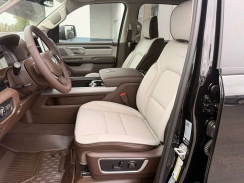 New 2026 RAM 1500 Laramie AWD/4WD image 17