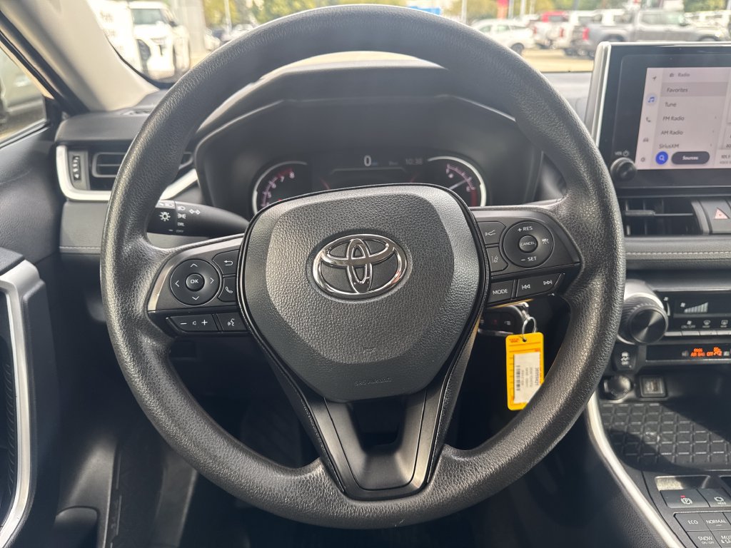 Used 2024 Toyota RAV4 LE AWD/4WD image 15