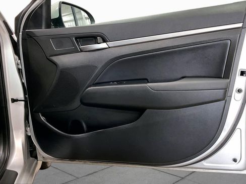 Used 2017 Hyundai Elantra Limited FWD image 22