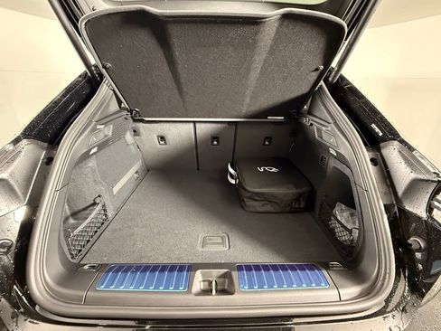 New 2025 Porsche Macan Electric image 17