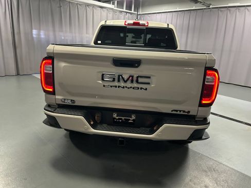 New 2026 GMC Canyon AT4 w/ AT4 Premium Package AWD/4WD image 6