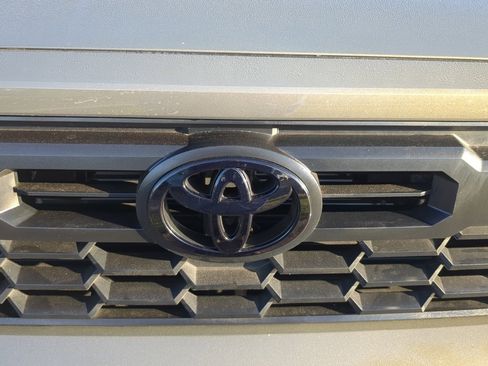 Used 2024 Toyota Tacoma TRD Sport image 9