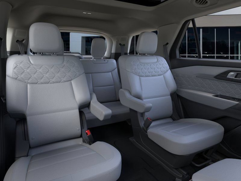 Used 2026 Ford Explorer Platinum w/ LUX Leather Package AWD/4WD image 19