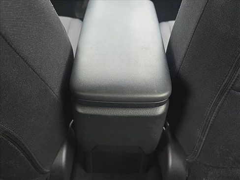 Used 2024 Toyota Prius LE image 17