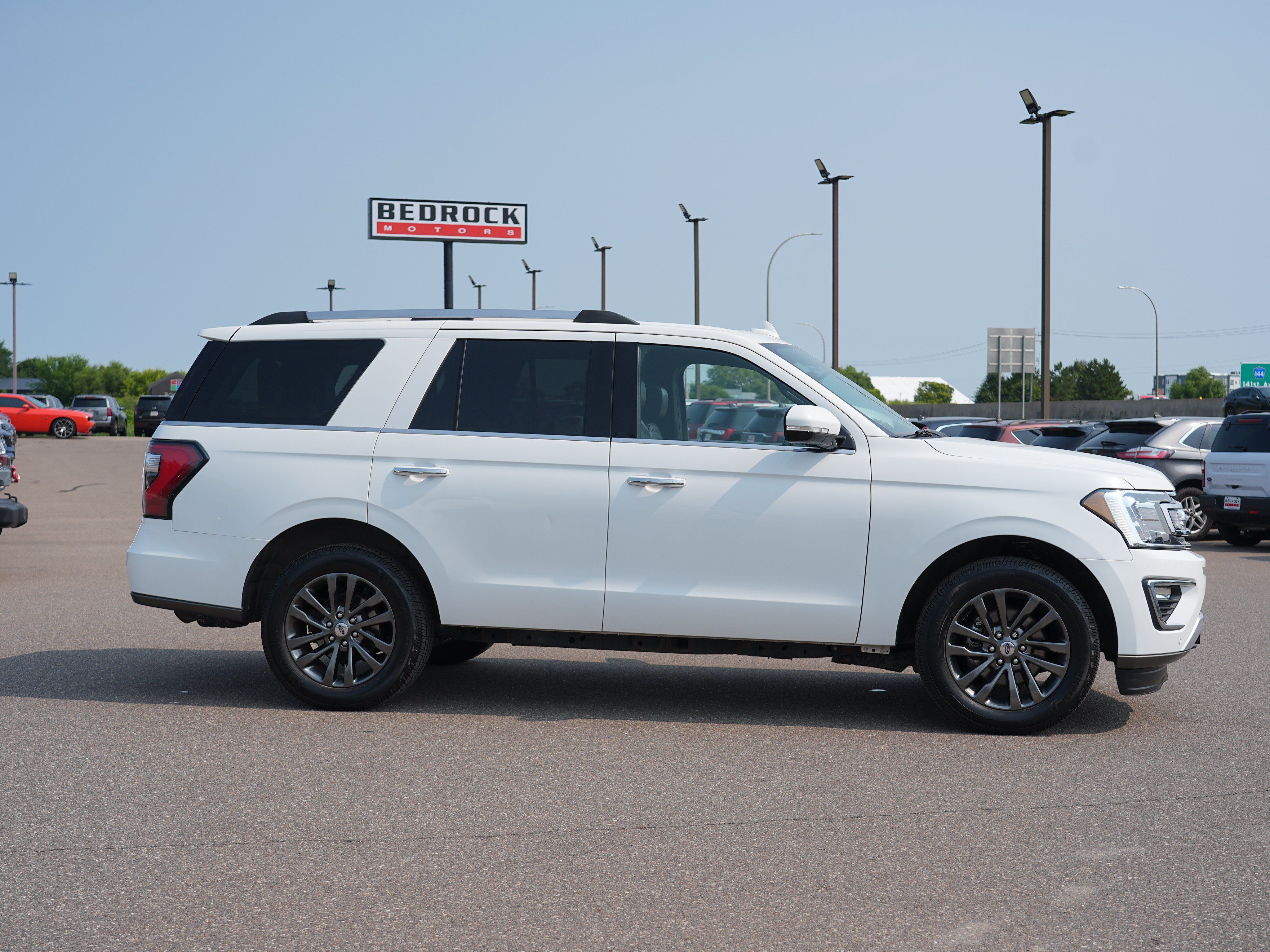 Used 2020 Ford Expedition Limited AWD/4WD image 2
