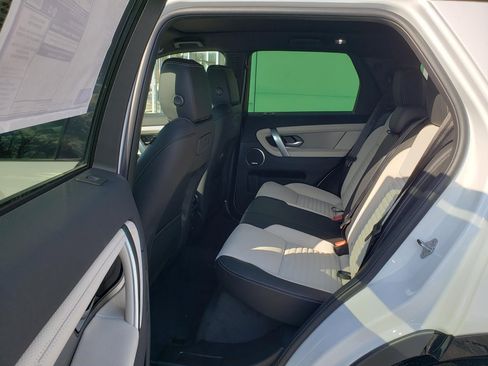 New 2026 Land Rover Discovery Sport Landmark image 11