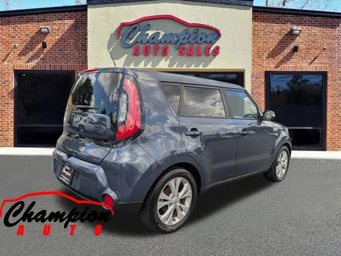 Used 2016 Kia Soul ! w/ Premium Package FWD image 4