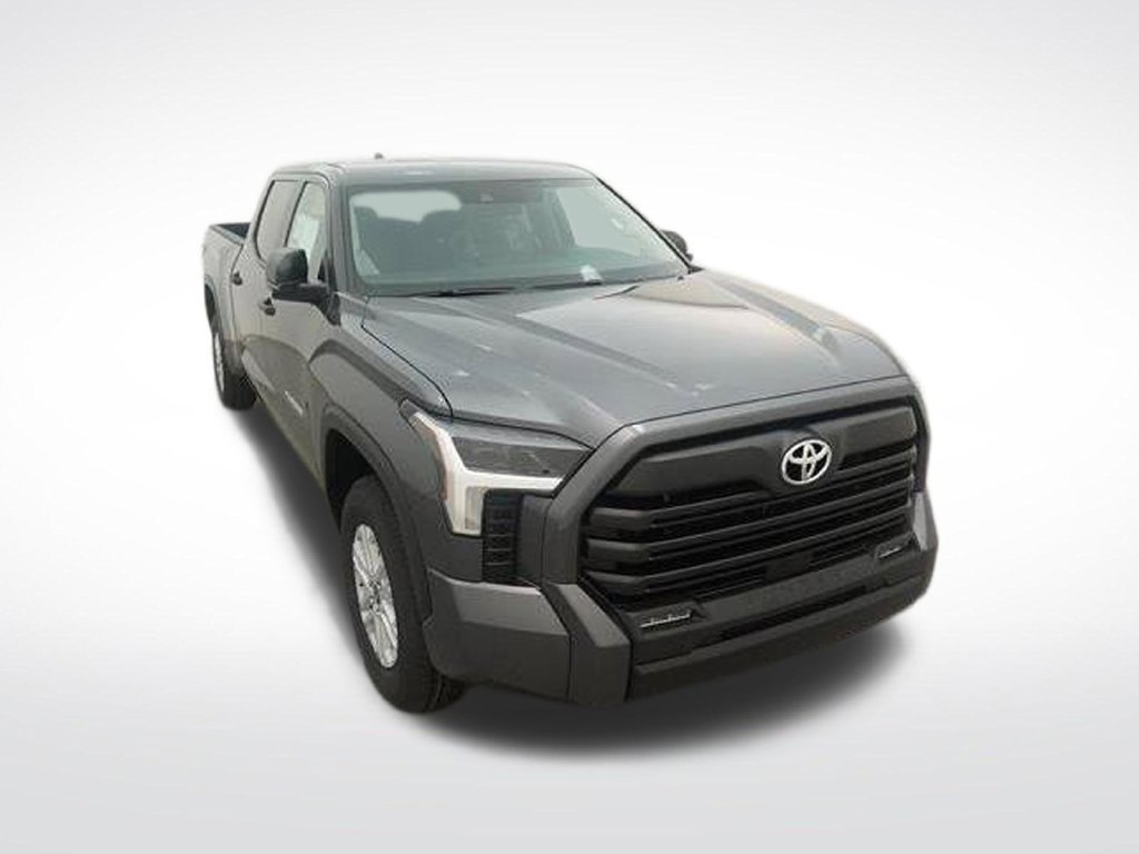 Used 2024 Toyota Tundra SR5 AWD/4WD image 17