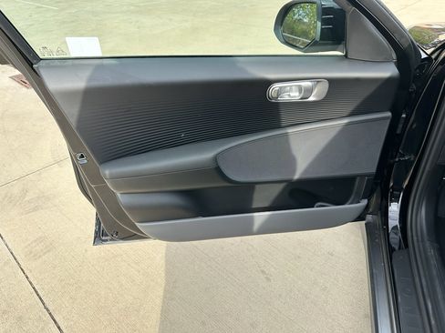 New 2025 Hyundai Ioniq 6 SE image 9