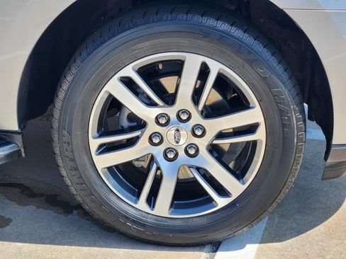 Used 2023 Ford Expedition XLT RWD image 10