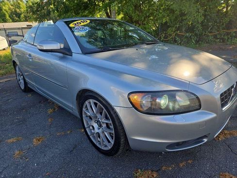 Used 2010 Volvo C70 T5 FWD image 4
