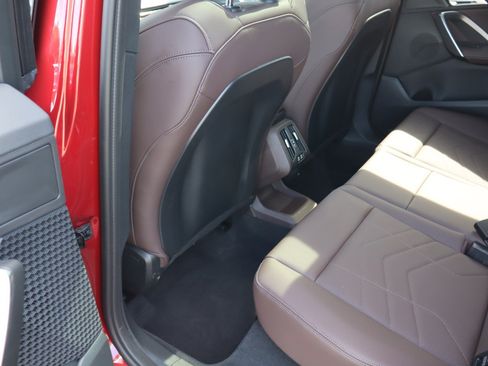 Used 2025 BMW X2 xDrive28i AWD/4WD image 18