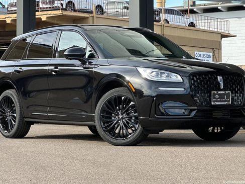 New 2025 Lincoln Corsair Reserve w/ Equipment Group 202A image 1