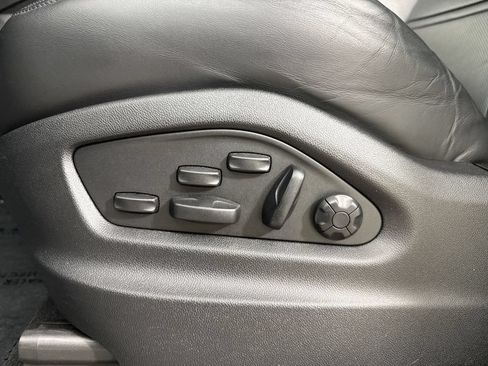 Certified 2023 Porsche Cayenne Platinum Edition AWD/4WD image 40