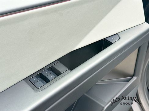 Used 2025 Tesla Cybertruck AWD Crew Cab image 24