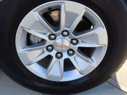 Used 2025 Chevrolet Silverado 1500 LT RWD image 47