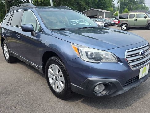 Used 2016 Subaru Outback 2.5i Premium AWD/4WD image 3