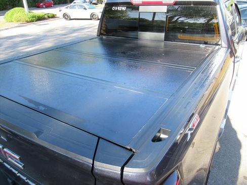 Used 2022 GMC Sierra 1500 SLT w/ SLT Premium Plus Package image 32