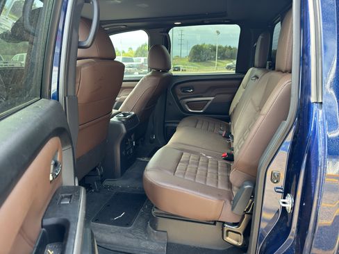 Used 2024 Nissan Titan Platinum Reserve w/ Moonroof Package image 9