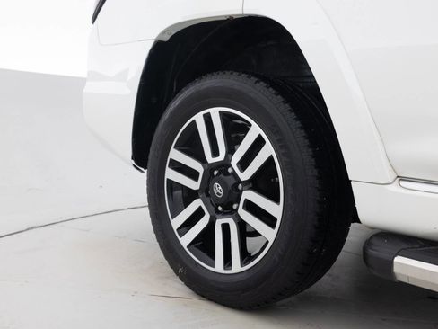 Used 2019 Toyota 4Runner 4WD image 19