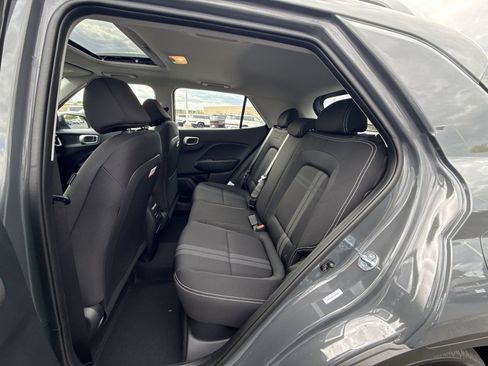 Used 2026 Hyundai Venue SEL FWD image 25