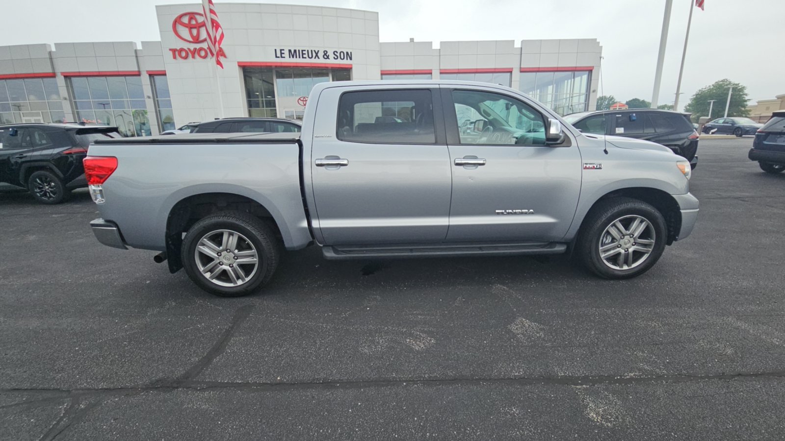 Used 2013 Toyota Tundra Limited AWD/4WD image 2