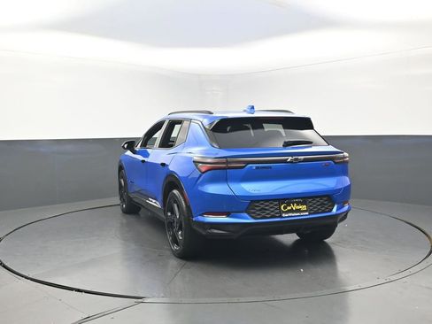 Used 2025 Chevrolet Equinox EV RS FWD image 8