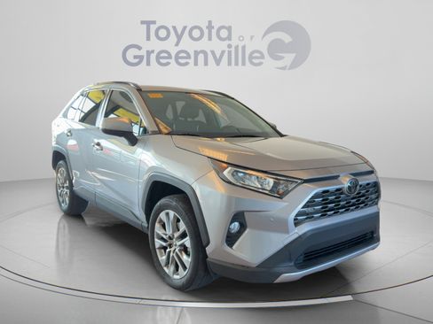Used 2020 Toyota RAV4 Limited FWD image 8