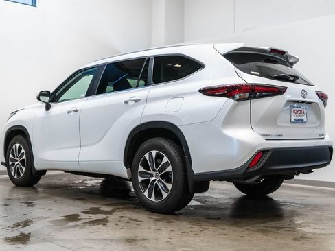 Certified 2026 Toyota Highlander XLE AWD/4WD image 7