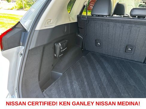 Certified 2024 Nissan Rogue SV w/ SV Premium Package AWD/4WD image 43