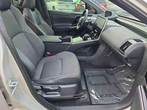 Used 2023 Toyota bZ4X XLE image 31