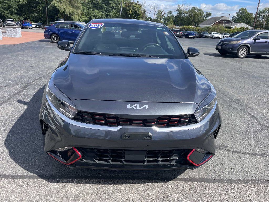 Used 2023 Kia Forte GT-Line w/ GT-Line Premium Package FWD image 11