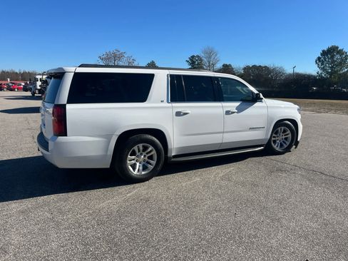 Used 2018 Chevrolet Suburban LT image 8