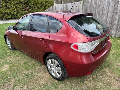 Used 2010 Subaru Impreza 2.5i image 6