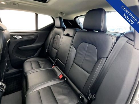 Certified 2023 Volvo XC40 B5 Ultimate w/ Protection Package Premier image 33