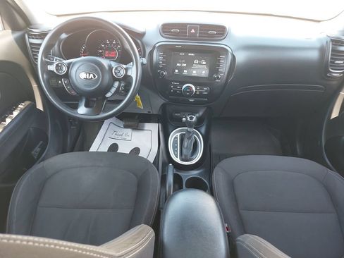 Used 2019 Kia Soul w/ Convenience Package FWD image 9