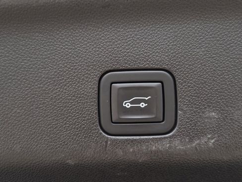 Used 2021 Cadillac Escalade ESV Premium Luxury AWD/4WD image 12