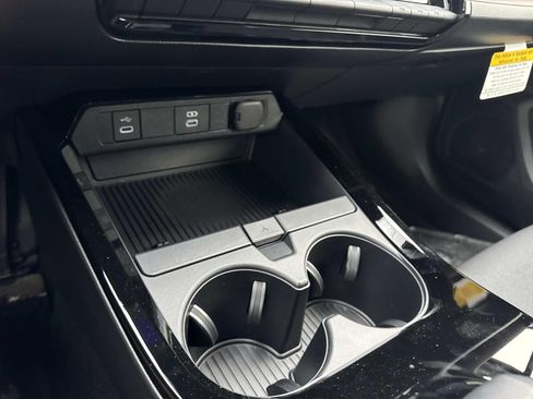 New 2026 Toyota Prius Plug-In Hybrid FWD image 16